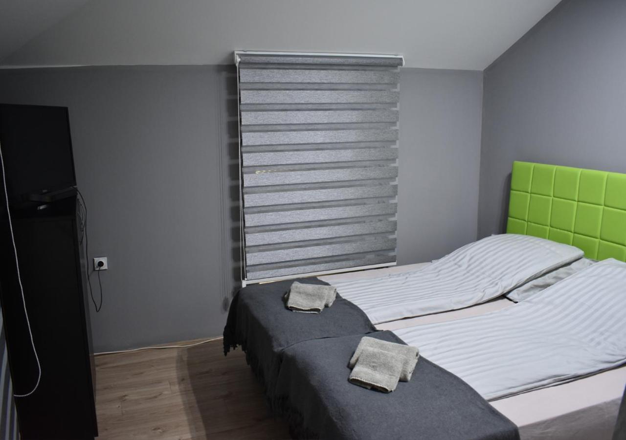 Apartmani Zrenjanin Exteriör bild