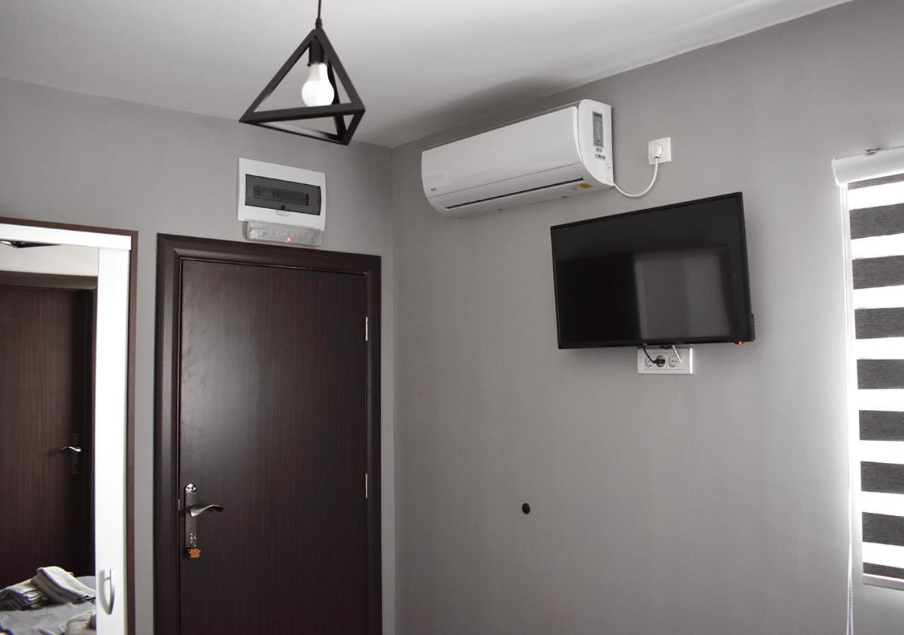 Apartmani Zrenjanin Exteriör bild