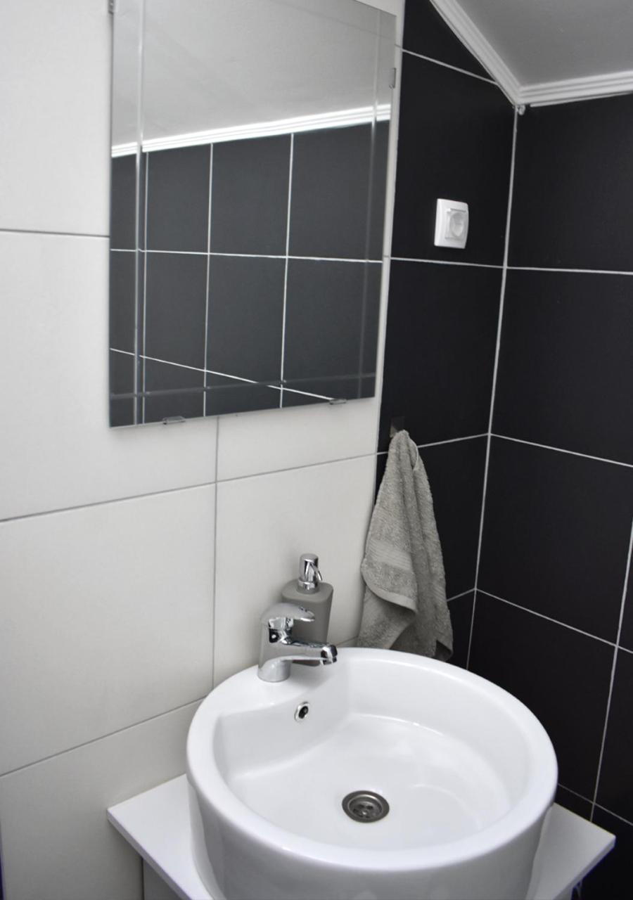 Apartmani Zrenjanin Exteriör bild