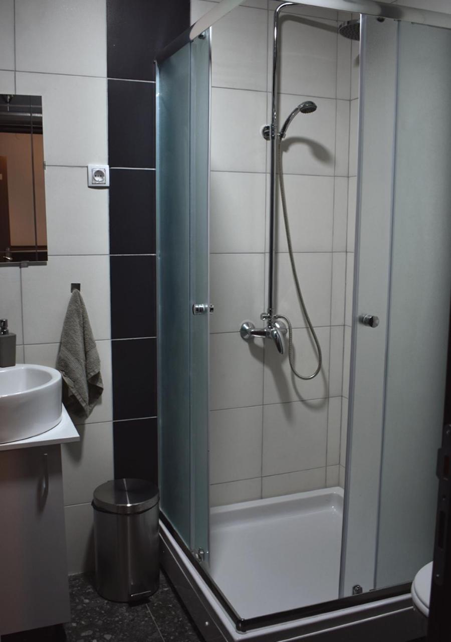 Apartmani Zrenjanin Exteriör bild