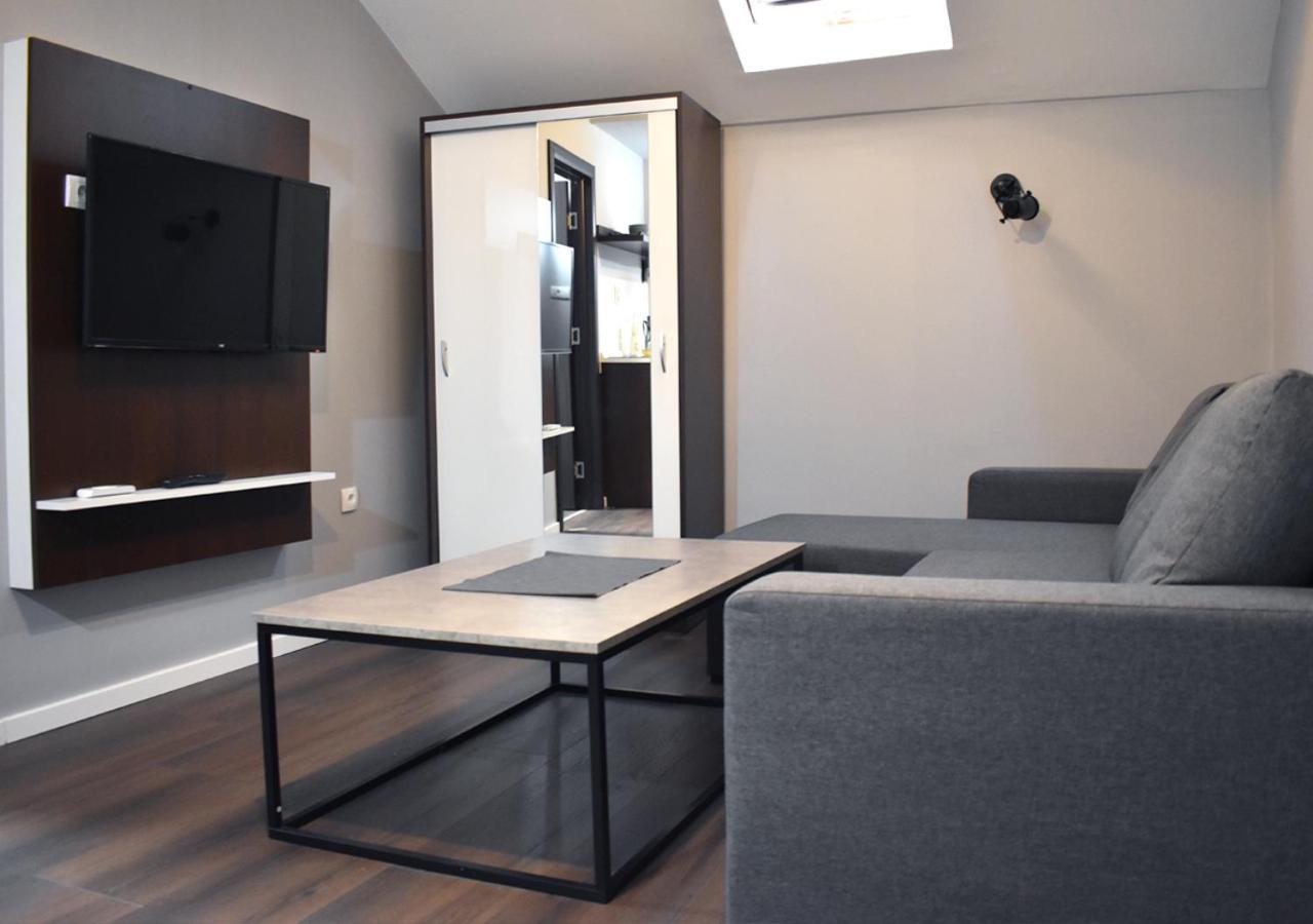 Apartmani Zrenjanin Exteriör bild